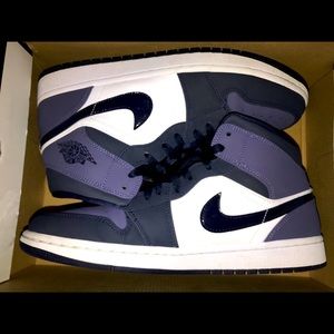 Air Jordan ones purple sanded size 11